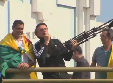 PT processa Bolsonaro por vídeo que sugere fuzilar 'petralhas'