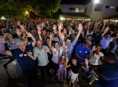Em Guanambi, Nilo Coelho diz que Zé Ronaldo 'é do interior e sabe como tratar os baianos'