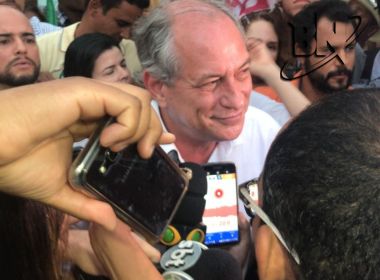 Ciro Gomes fala em 'emergência' para retomada de obras e cita Fiol como exemplo