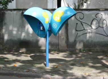 Bahia e outros 10 estados seguem com ligações gratuitas em orelhões da Oi, determina Anatel