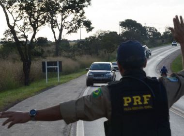 PRF encontra R$ 13 mil e prende suspeitos de cometer crime eleitoral