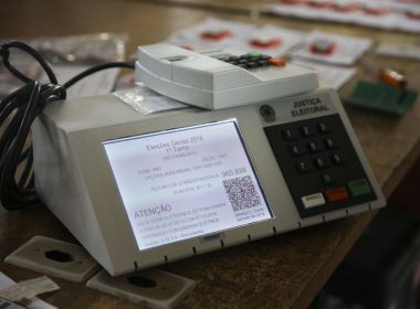 No primeiro turno, 2,4 mil urnas apresentaram defeito