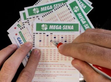 Mega-Sena acumula e pode pagar R$ 22 milhões na próxima quarta