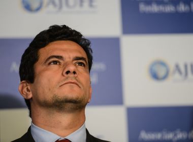 Moro tira férias para montar equipe de ministério e pedirá exoneração perto da posse
