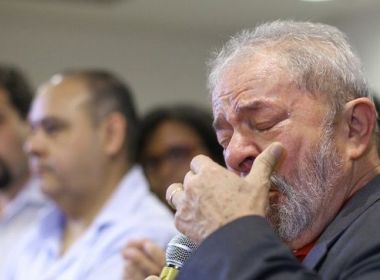 Lula comeÃ§a a dar primeiros sinais de tristeza na prisÃ£o, afirma coluna