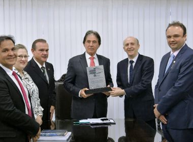 Senado promete a municípios pautar congelamento de fundo para beneficiar cidades da Bahia