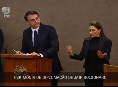 Em discurso na diplomação Bolsonaro agradece à Deus e diz que eleições foram 'livres e justas'