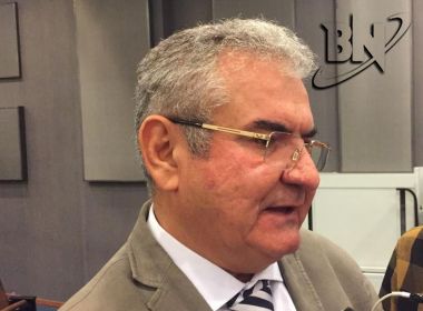 Coronel: ‘Tive a delicadeza de por cadeiras para servidores assistirem a sessão sentados’