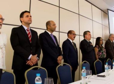 Nova mesa diretora da Associação Baiana de Peritos toma posse em hotel de Salvador