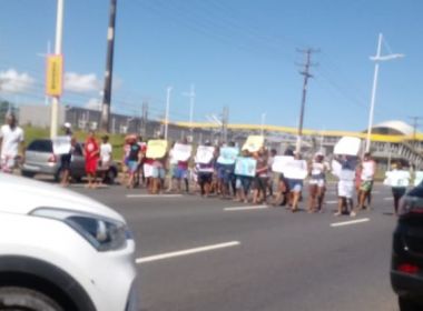 Protesto deixa trânsito lento na Paralela sentido aeroporto