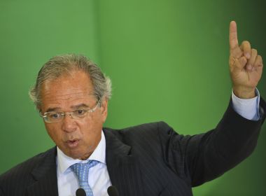 Bolsonaro se reúne com Guedes para afinar discurso econômico