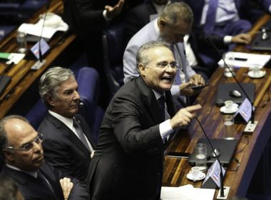 Após impasse na eleição, Renan Calheiros retira candidatura ao Senado