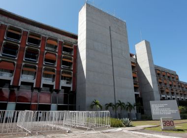 Bahia tem 8,5 servidores estaduais aposentados para cada 10 em atividade