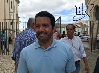 Ao defender rodízio, Neto anuncia Paulo Magalhães Júnior como novo líder do governo