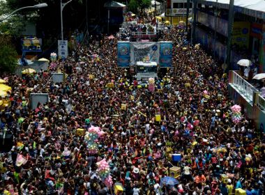 Produtores discutem após La Fúria e Parangolé 'furarem' fila de trios de Denny e Psirico