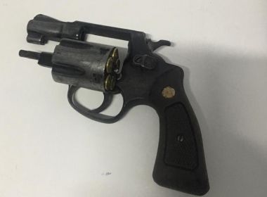 Homem é capturado após esconder arma em isopor da mãe e balear quatro pessoas na Barra