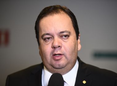 'Com Temer tínhamos o que há de melhor', diz Elmar ao criticar relação com Bolsonaro