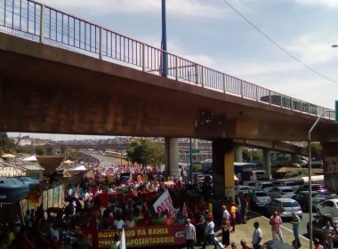 Manifestantes protestam contra a reforma da PrevidÃªncia em SalvadorÂ 