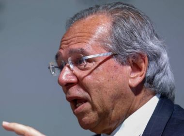 'O pau está comendo', diz Guedes sobre relação do governo com Rodrigo Maia