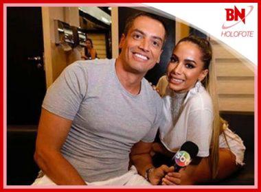 Destaque em Holofote: Anitta se envolveu em polêmica com programa dos EUA, diz livro