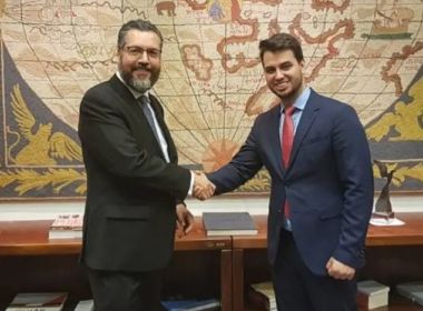 Assessor internacional de Bolsonaro chama prefeito de Nova York de 'toupeira'