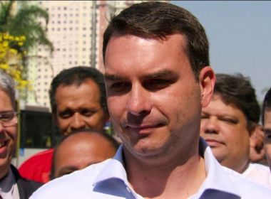 FlÃ¡vio Bolsonaro se revolta com proposta de CPI das milÃ­cias