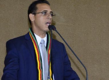 Hilton diz que Rui toma atitude 'antissindical' ao determinar corte no ponto de professores