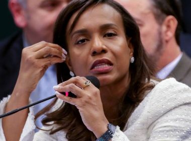 Damares decide demitir Tia Eron por falta de produtividade em ministério