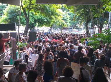 Ato contra corte de orçamento da Ufba mobiliza estudantes, técnicos e professores