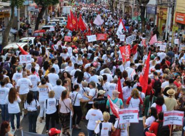 Professores continuam com salários cortados após decisão da Justiça, diz Aduneb
