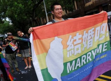 Taiwan se torna o primeiro país asiático a legalizar casamento gay