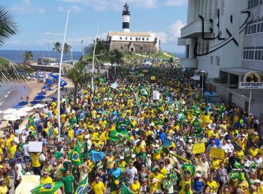Manifestantes tomam ruas da Barra em defesa de Bolsonaro, Previdência e pacote de Moro