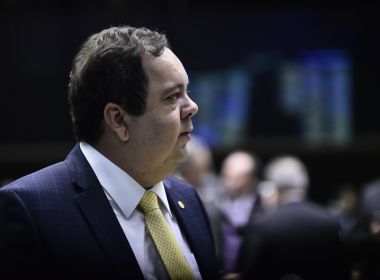 'Ninguém governa sozinho', diz líder do DEM após ato pró-Bolsonaro