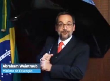 Weintraub, o guarda-chuva constrangedor e o enfraquecimento de ato a favor da educação