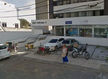 Elevador com cinco pessoas cai em prédio no Candeal