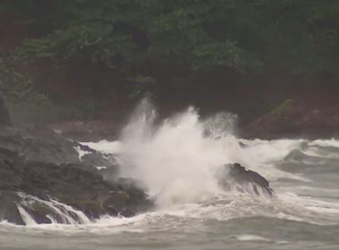 Marinha emite alerta para ventos de 74 km/h e ondas de até 4 metros no sul da Bahia