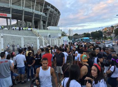 Fãs de Sandy & Junior já se concentram no entorno da Fonte Nova à espera de show