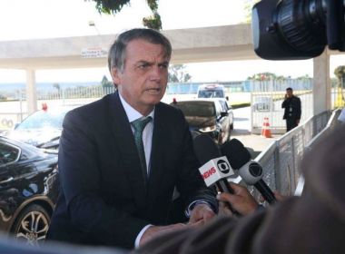Bolsonaro diz que prisão para PM que algemar de forma irregular 'não pode existir'