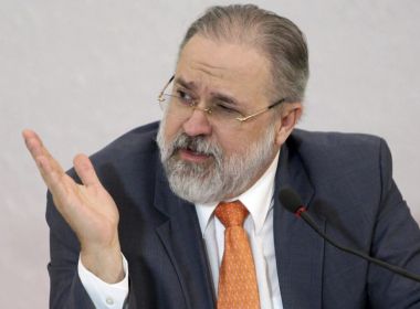 Dois senadores disputam a relatoria da nomeação de Augusto Aras para PGR