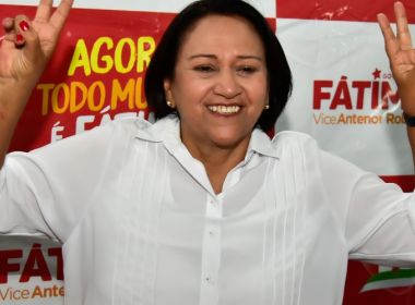 Presidente em exercício, Mourão se encontra com governadora do PT