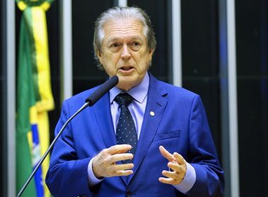 Após ministro ser denunciado, presidente do PSL quer ataque a 'obrigatoriedade de gênero'