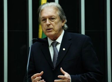Presidente do PSL é alvo de buscas da PF no caso dos laranjas do partido de Bolsonaro