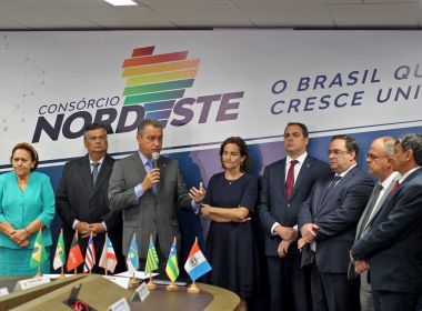 Governadores do Nordeste repudiam comentário de Bolsonaro sobre gestor de PE