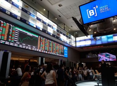 Bolsa vai a 107 mil pontos e renova recorde com votação da Previdência