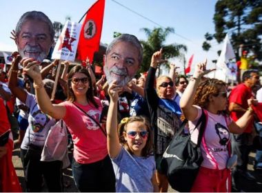 Aniversário de Lula é marcado por atos e publicações de famosos nas redes sociais