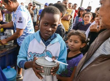Número de refugiados e migrantes venezuelanos vai superar o de sírios no mundo
