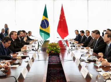 'China cada vez mais faz parte do futuro do Brasil', diz Bolsonaro 