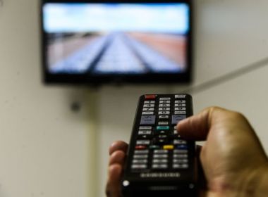 A pedido de Bolsonaro, Ministério da Ciência pretende endurecer regras de concessão de TV