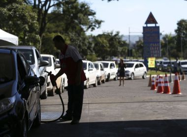 Após ataque ao Irã, Petrobras deve aguardar para definir reajuste da gasolina