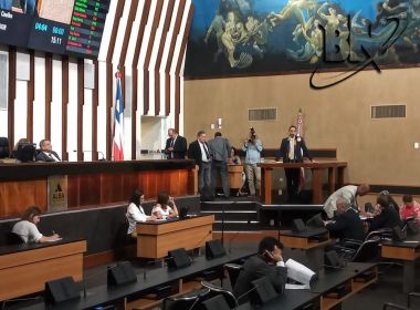 Decisão de Hilton de devolver R$50 mil constrangeu colegas